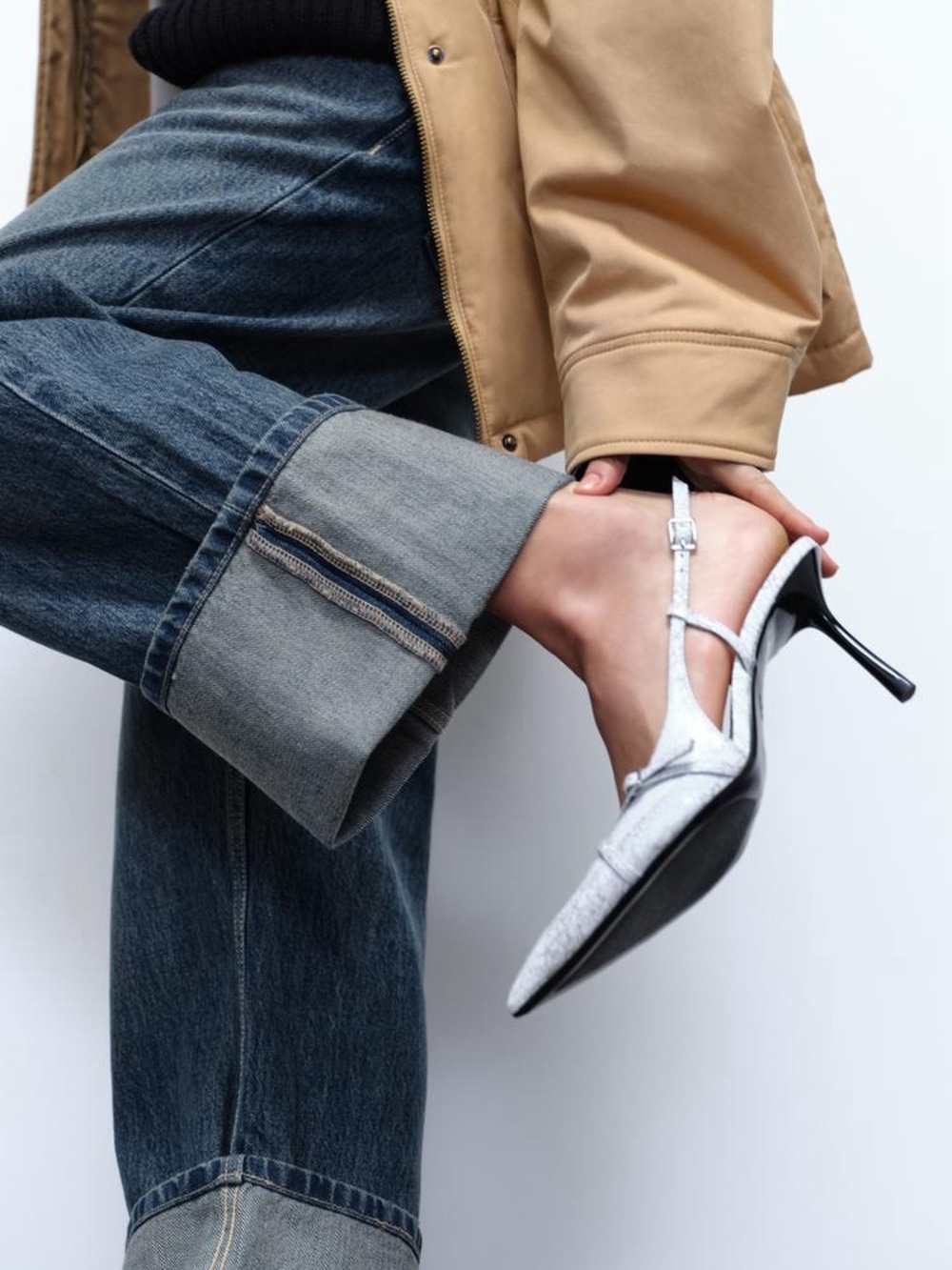 Zara  Pointed T-Strap Stiletto Heels 38 8 crackled slingback white black